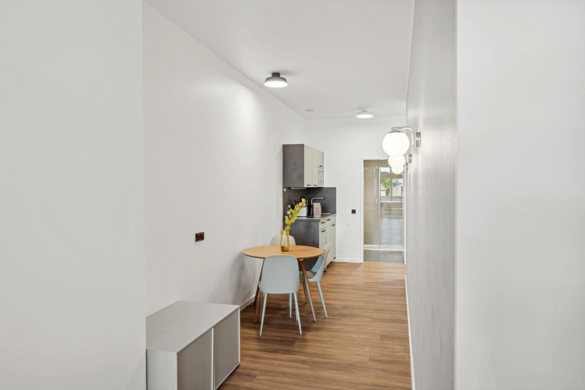 Limehome Memmingen Maximilianstrasse Room photo